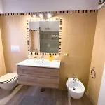 Lollo House Rome